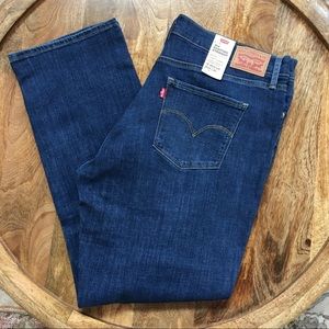 Levis 314 Shaping Straight Jeans